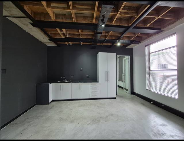 239M² OFFICE TO LET IN HYDE PARK